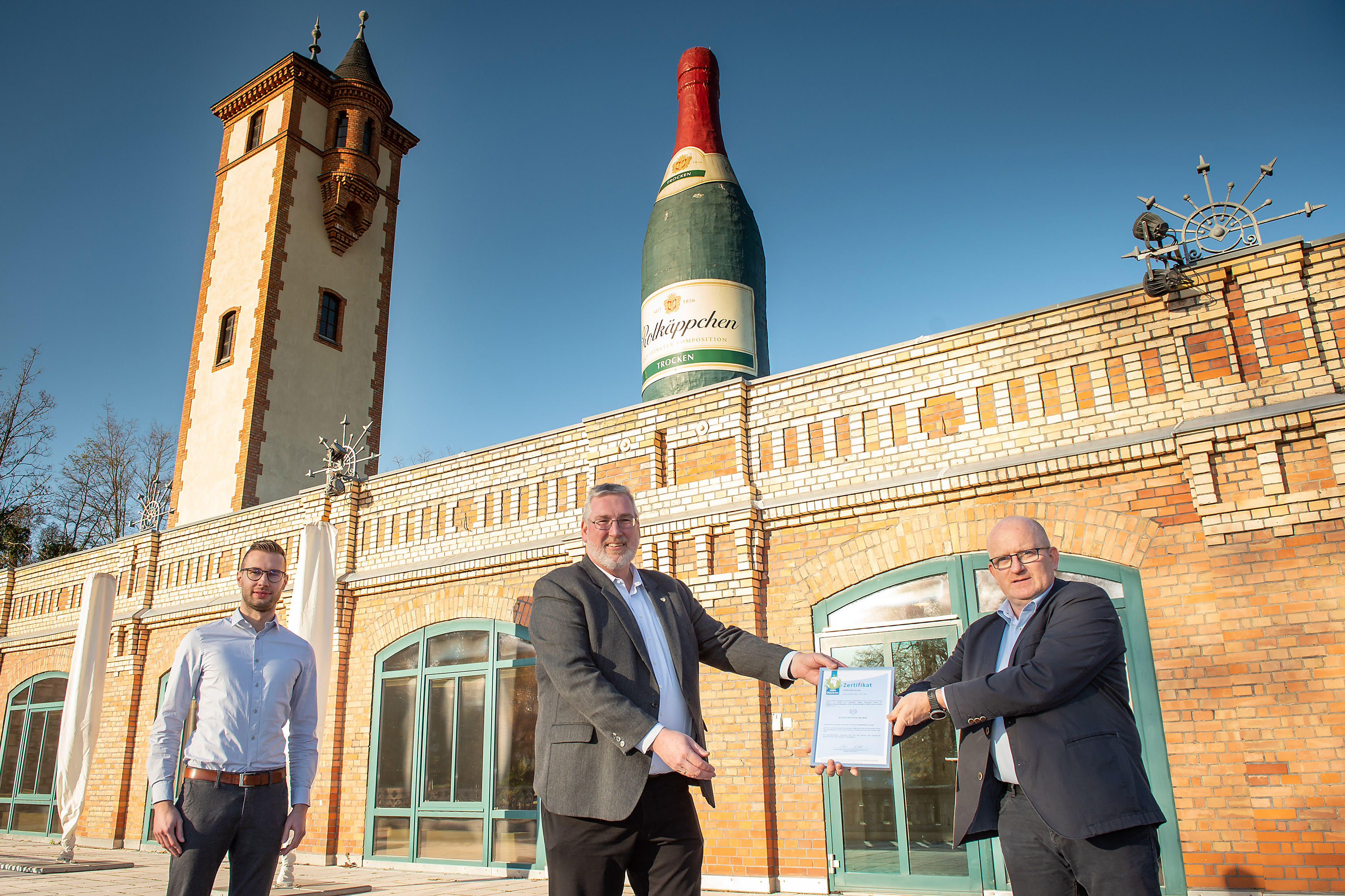 v. links Herr Knüpfer (TWN), Herr Dr. Eberle (Rotkäppchen-Mumm Sektkellereien), Herr Klose (TWN)